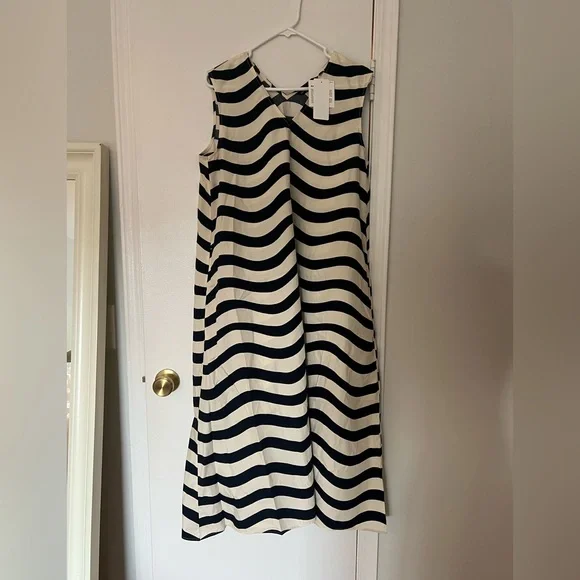 ๐ NWT Marimekko x Uniqlo Navy and White Wave Pattern Midi Dress- size L ๐ - Picture 3 of 9
